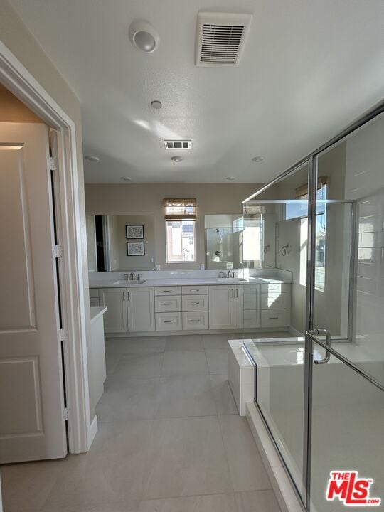 Building Photo - 406 Clipper