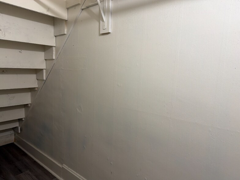 Building Photo - 2130 4th Ave