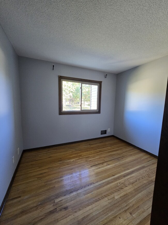 Building Photo - 1551 N Oberlin Cir