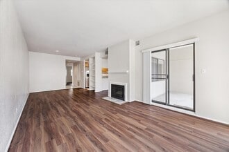 Building Photo - 1819 Augusta Dr