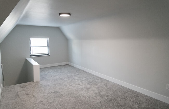 Building Photo - 151 Morrison Dr