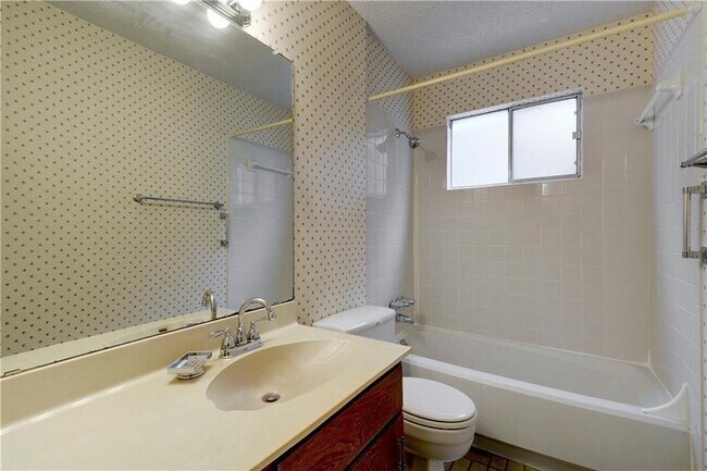 Building Photo - 11418 Powder Mill Trail