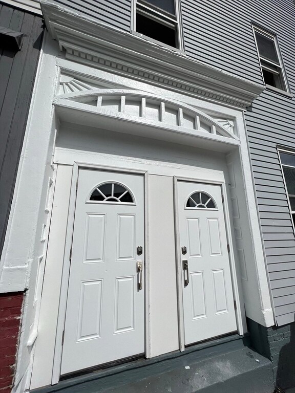 Building Photo - 110 Old Harbor St