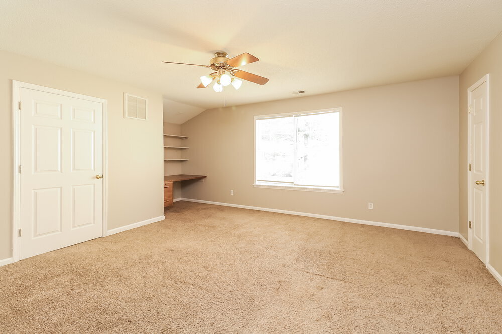 Building Photo - 6020 Skyline Dr