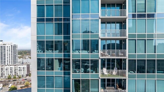 Building Photo - 3338 Peachtree Rd NE