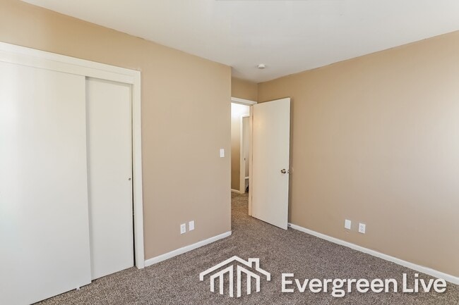 Building Photo - 5201 Palmer Dr