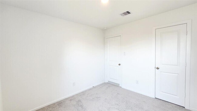 Building Photo - 28759 Texas Plns Dr