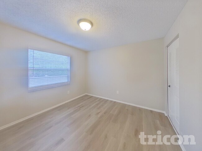 Building Photo - 14004 Basin St