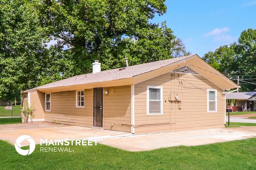 Building Photo - 4815 Marcel Ave