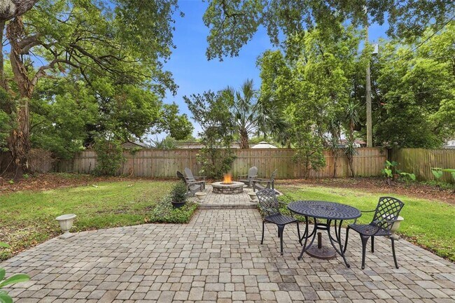 Building Photo - 2518 Weber St