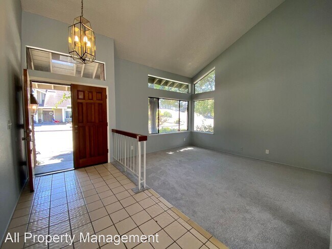 Building Photo - 4 br, 2.5 bath House - 2025 Sea Cliff