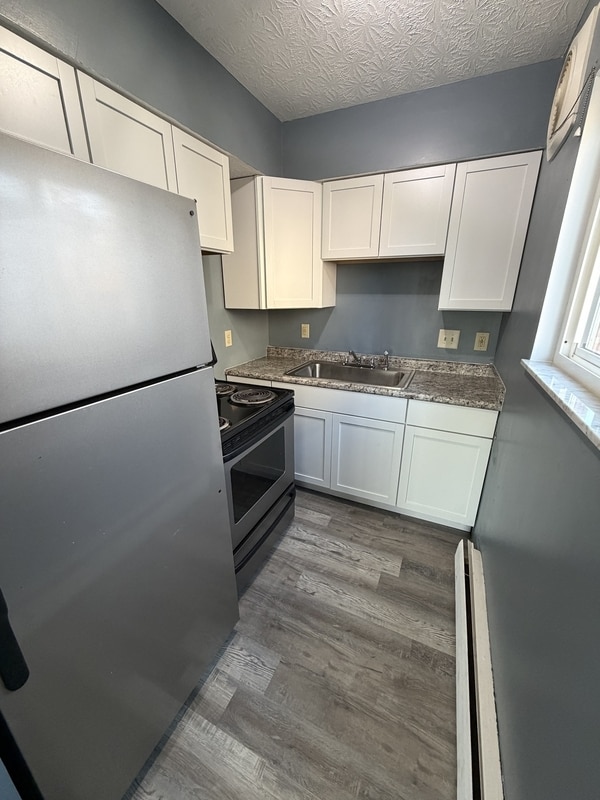 Building Photo - 4102 South Ave