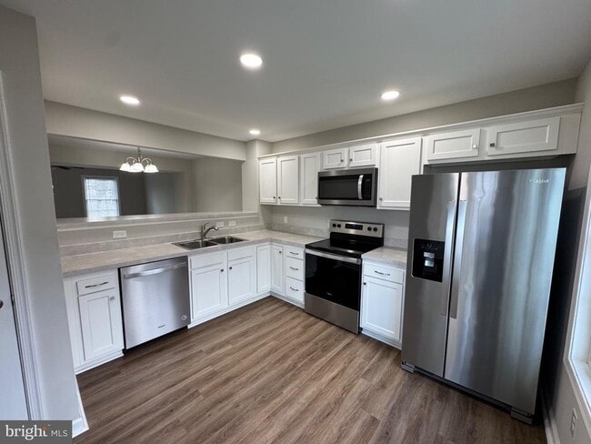 Building Photo - 436 Hill St