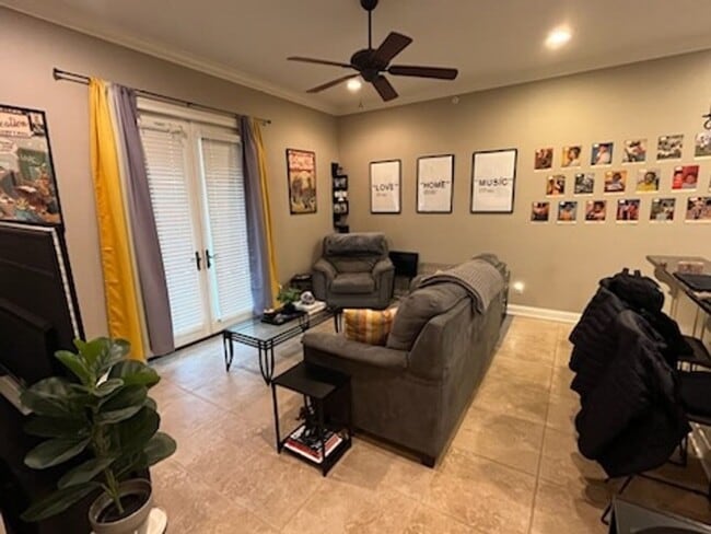 Building Photo - Charming 2-bedroom, 2-bath condo