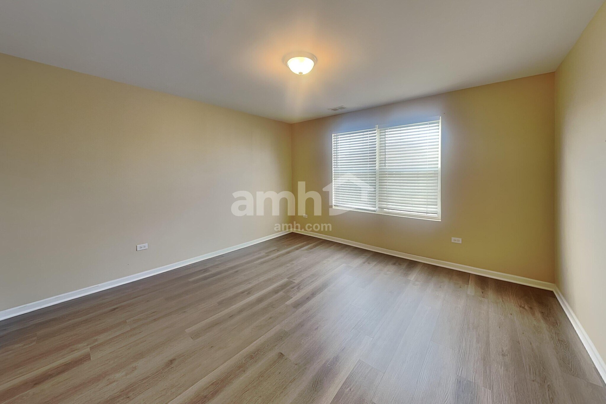 Building Photo - 1437 White Pine Ln