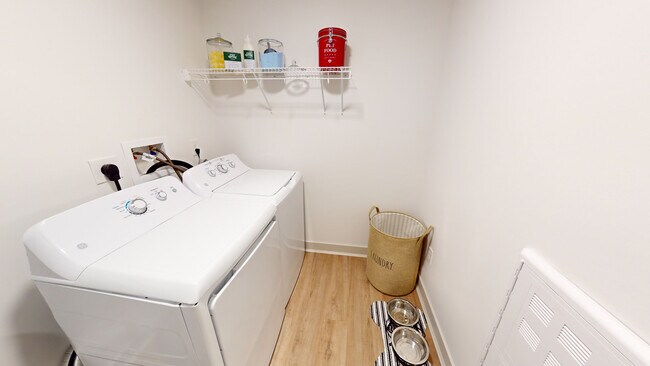 Delphine Utility Closet - Meribel