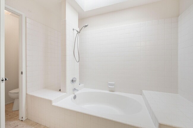 Building Photo - 41710 Colada Ct