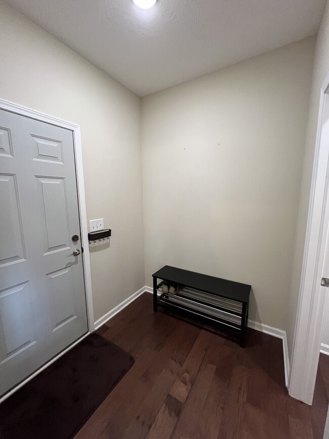 Building Photo - 2738 Kittansett Dr