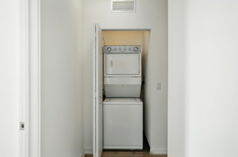 Building Photo - 1320 S Wabash Ave