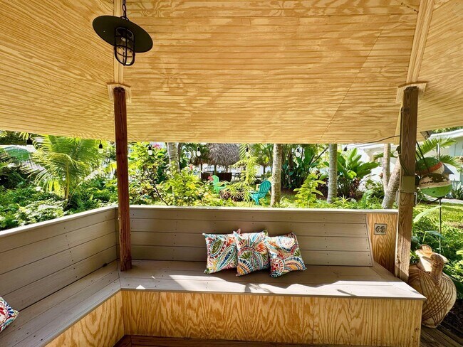 Building Photo - 2780 NE 16th St