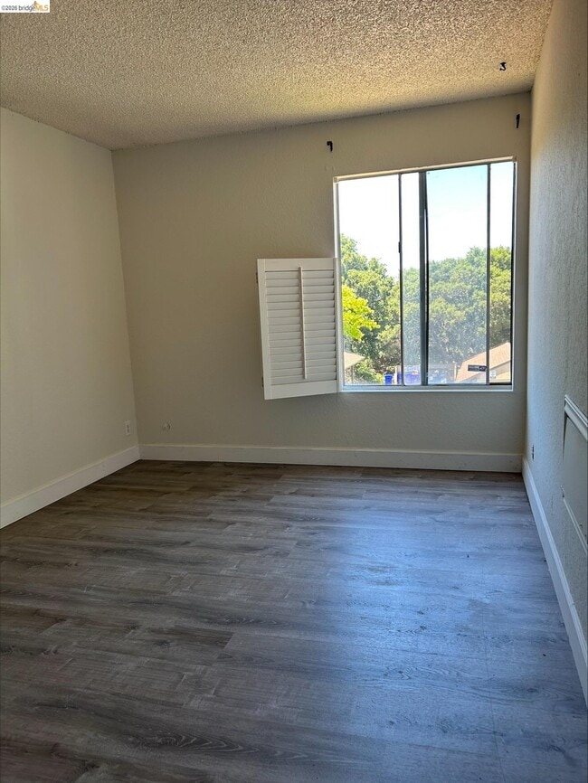 Building Photo - 5313 Ridgeview Cir