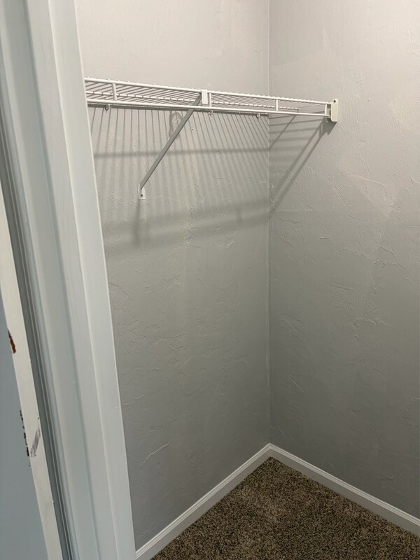 Building Photo - 753 Livingston Ct