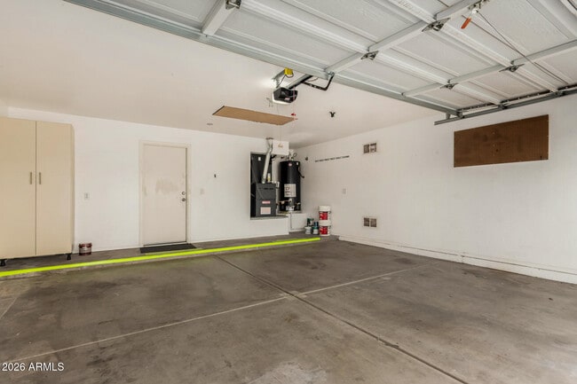 Building Photo - 3939 E Encinas Ave