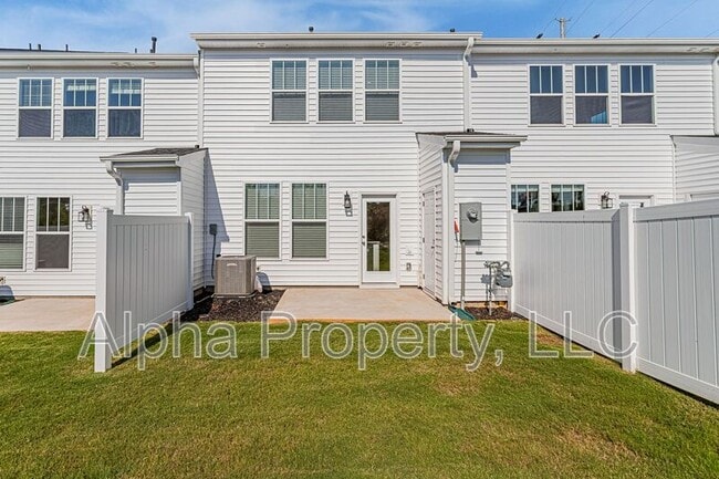 Building Photo - 302 Marston Ln