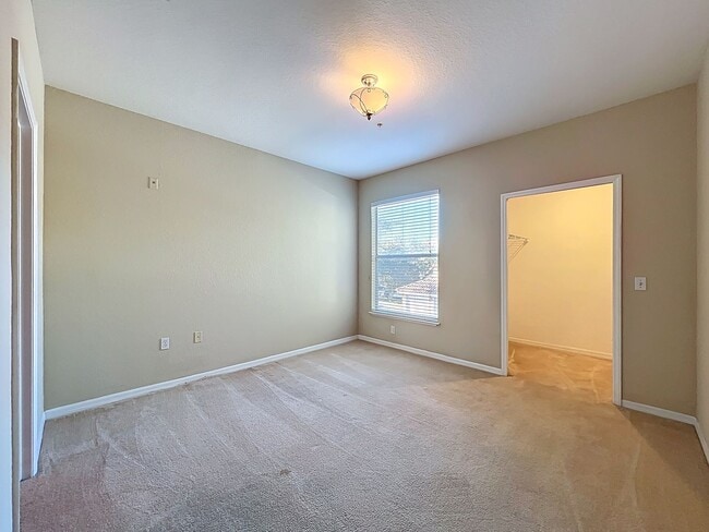 Building Photo - Renovated 2 Bed / 2 Bath Condo in Gated Visconti Condominiums – Maitland