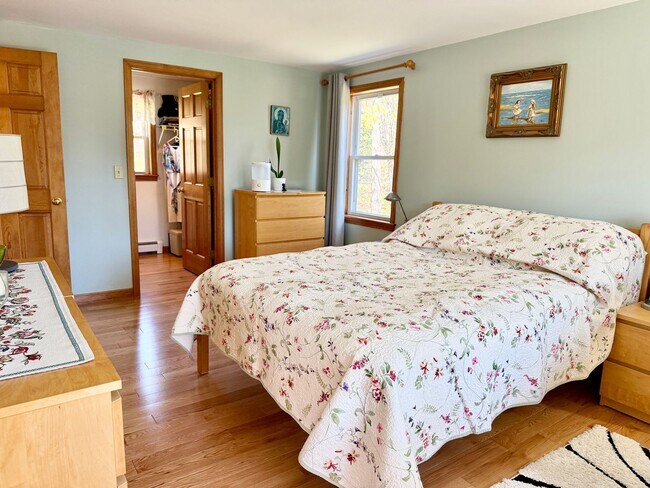 Building Photo - Meticulously Maintained 3BD/2.5BA Home in Quiet Westbrook Neighborhood!