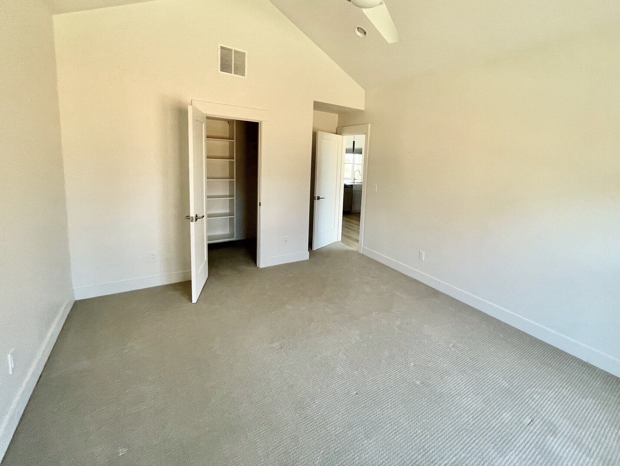 Building Photo - 142 S Eldorado Ave