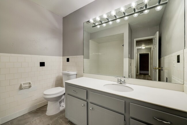 Building Photo - 9006 Stone Brook Ln