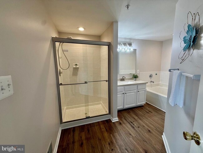 Building Photo - 8868 Goose Landing Cir