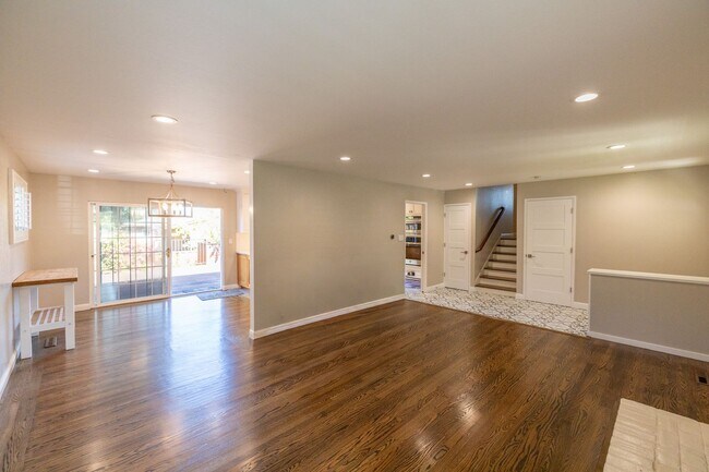 Building Photo - Amazing 4 bedroom home in one of Castro Valley's most desirable neighborhoods.  Owned solar!