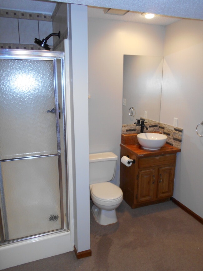 Building Photo - Independence Duplex