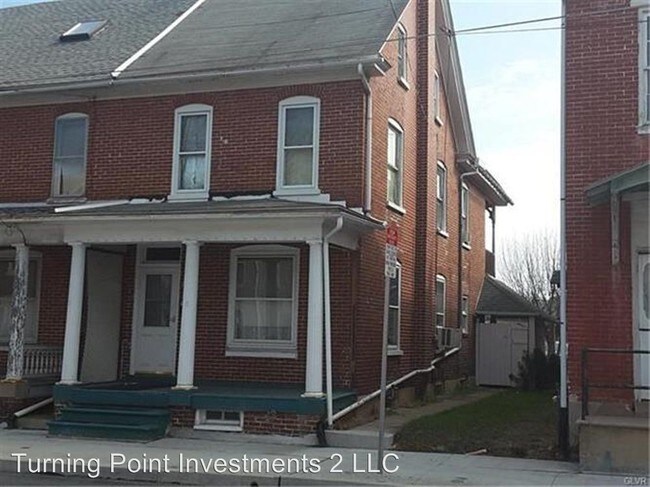 Building Photo - 4 br, 1.5 bath House - 117 N. Franklin St.