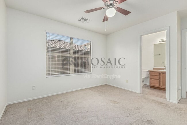 Building Photo - 1543 S Danielson Way
