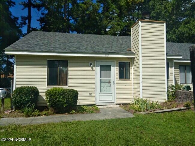 Primary Photo - 202 Cedar Ridge Ln