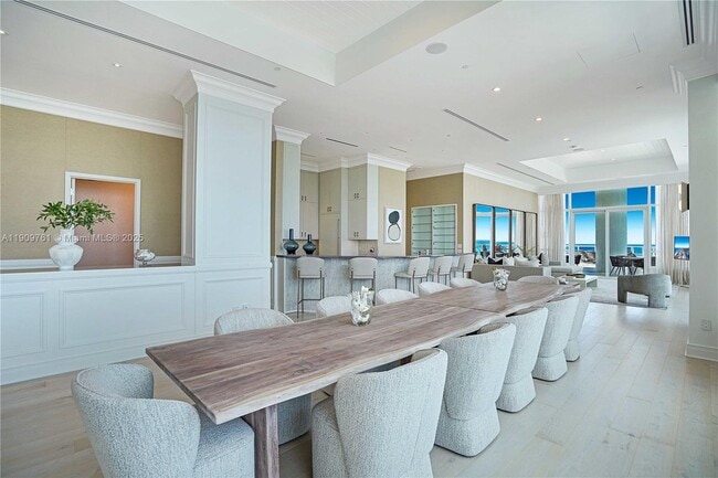 Building Photo - 4401 Collins Ave