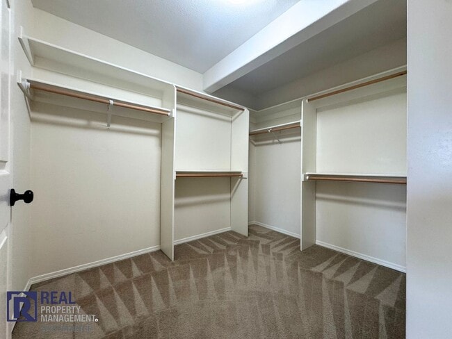 Building Photo - Spacious 5-Bedroom Home in Desirable Autumn Crest – Beaverton!!