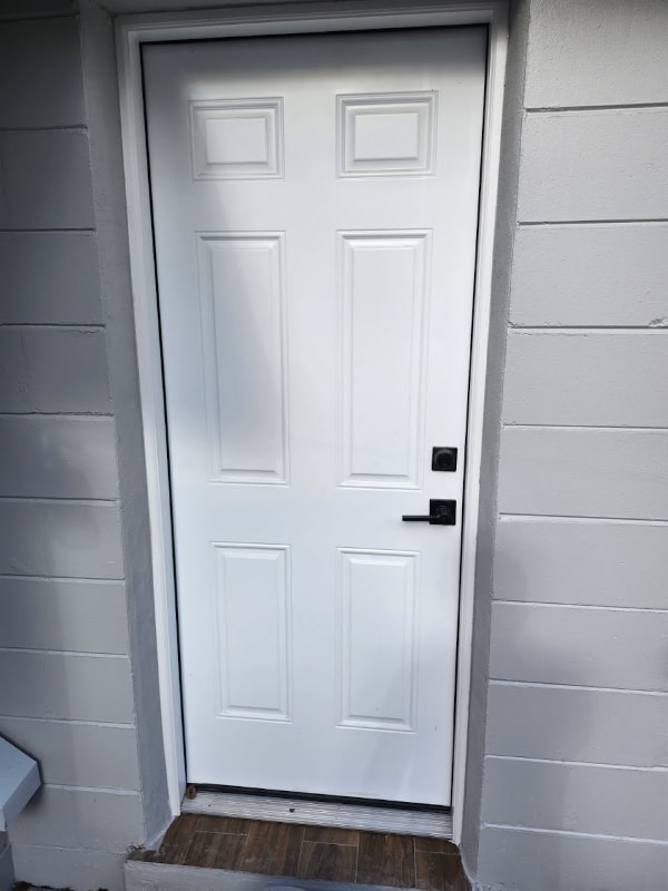 Building Photo - 17 S Columbus St