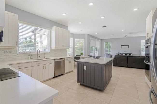 Building Photo - 11750 Bayfield Dr