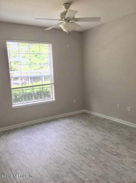 Building Photo - 7990 Baymeadows Cir E
