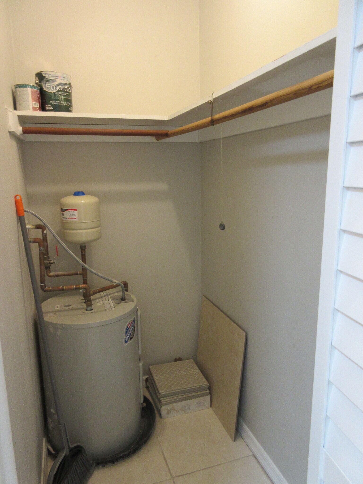 Building Photo - 390 W Cocoa Beach Cswy