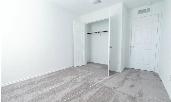 Building Photo - 1625 Brimhurst Dr