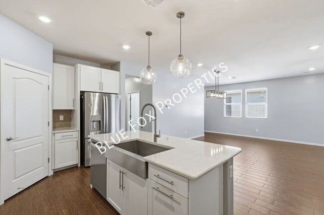 Building Photo - 8670 N Genoa Ct