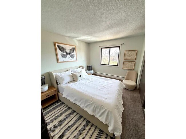 Building Photo - 1173 Dewey St