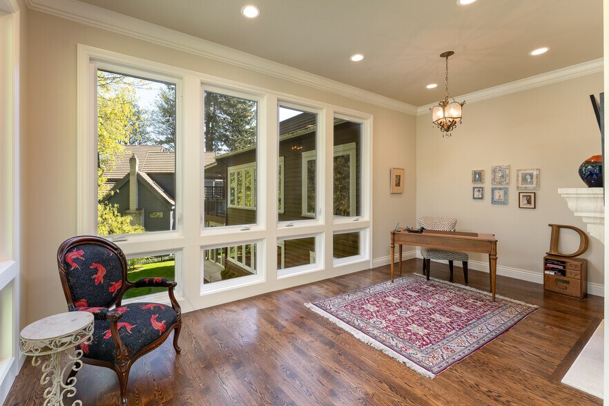 Building Photo - 2744 SW Sherwood Dr