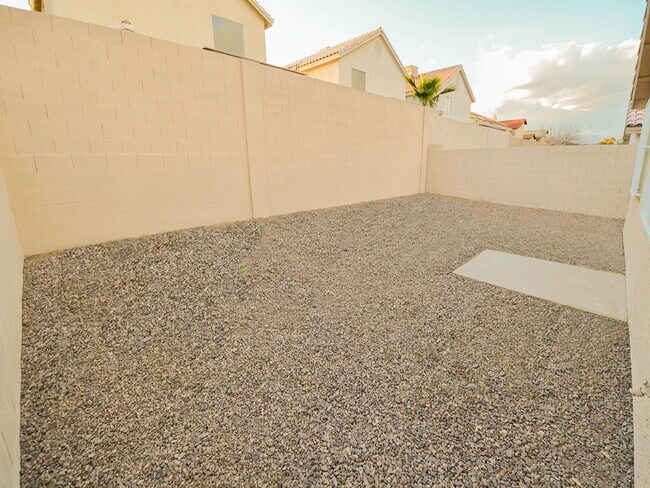 Building Photo - 3825 Gulliver St