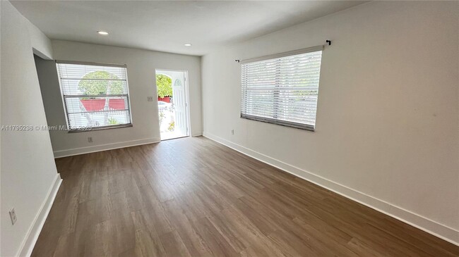 Building Photo - 1807 NW 33rd St
